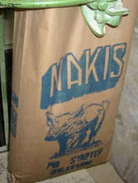 nakis pig starter feeds